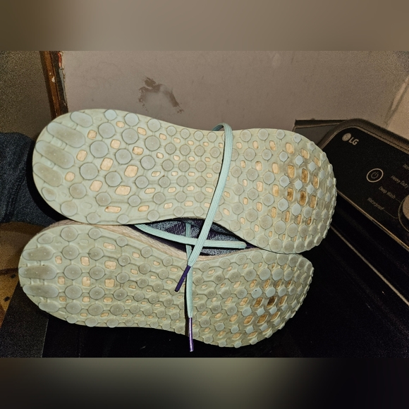 Adidas Running shoes - Picture 5 of 5